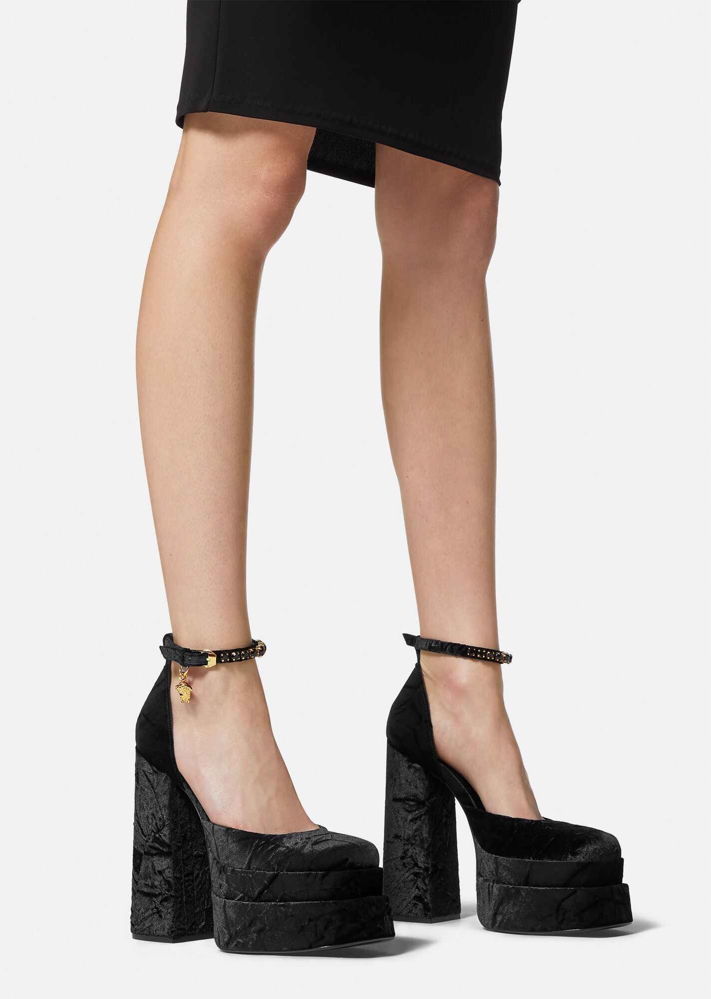 Medusa Aevitas Velvet Platform Pumps - 5
