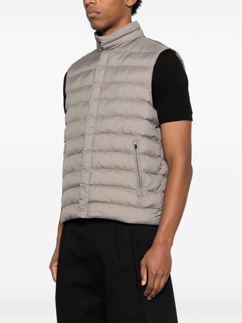 zip sleeveless jacket 3
