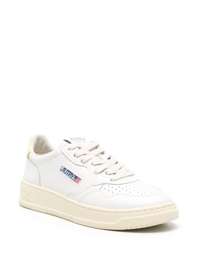 AUTRY Medalist Low sneakers outlook