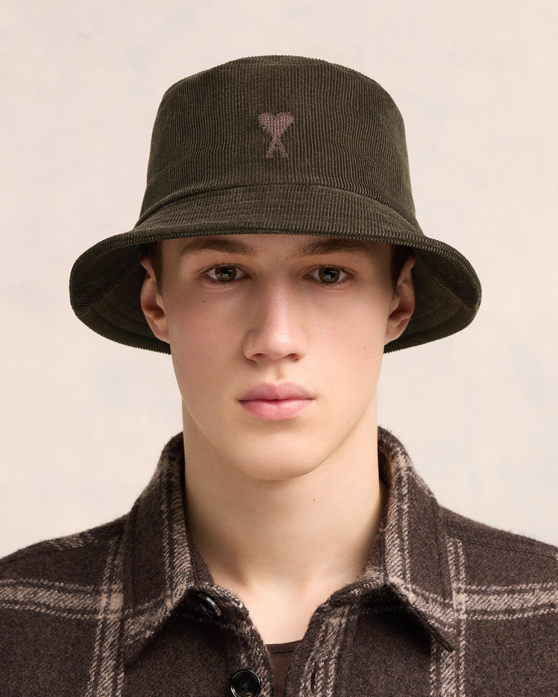 AMI Paris TONAL AMI DE COEUR EMBROIDERY BUCKET HAT outlook