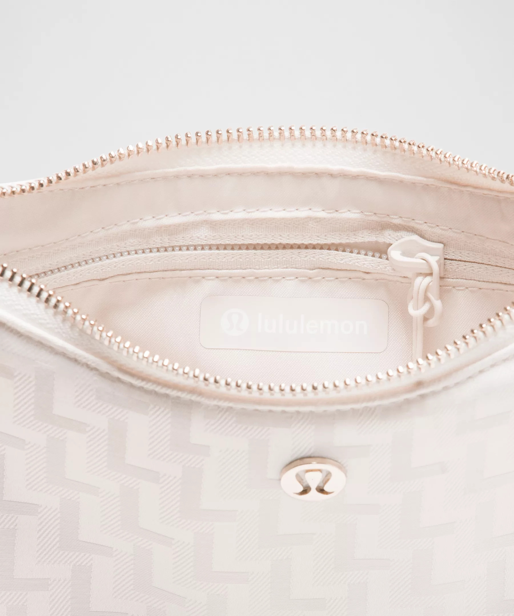 City Essentials Mini Shoulder Bag 1L *L Monogram Jacquard - 4