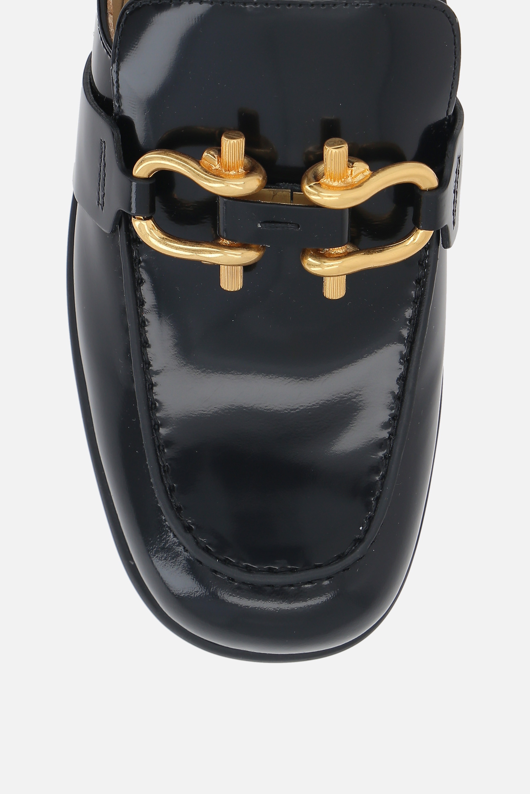 サンダル・ミュール Bottega Veneta Monsieur Shiny Leather Mule Loafers Bottega Veneta Monsieur Calfskin Chain Mule Loafers | Neiman