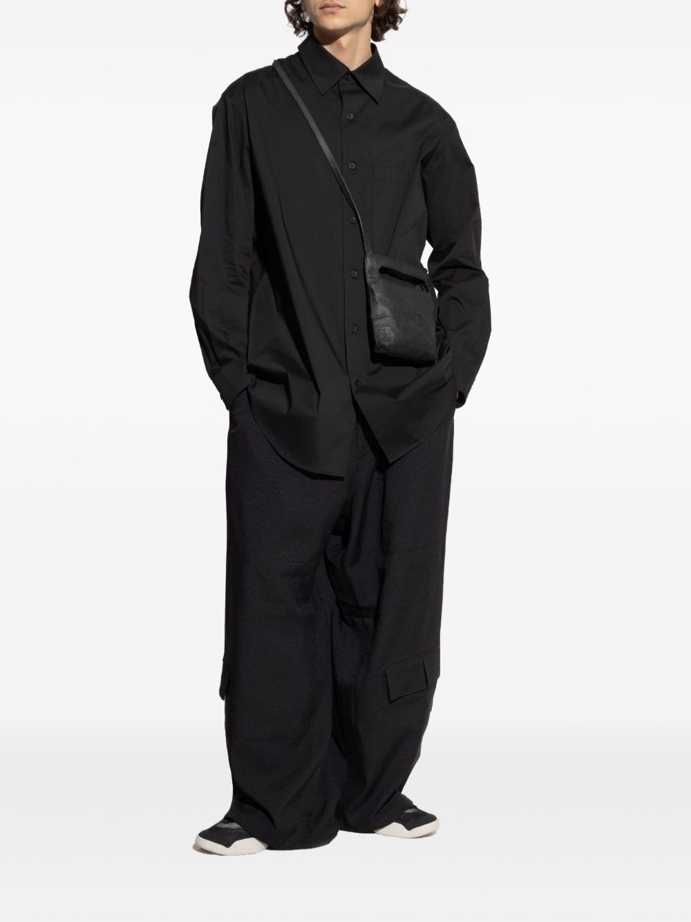 button-fastening shirt - 2