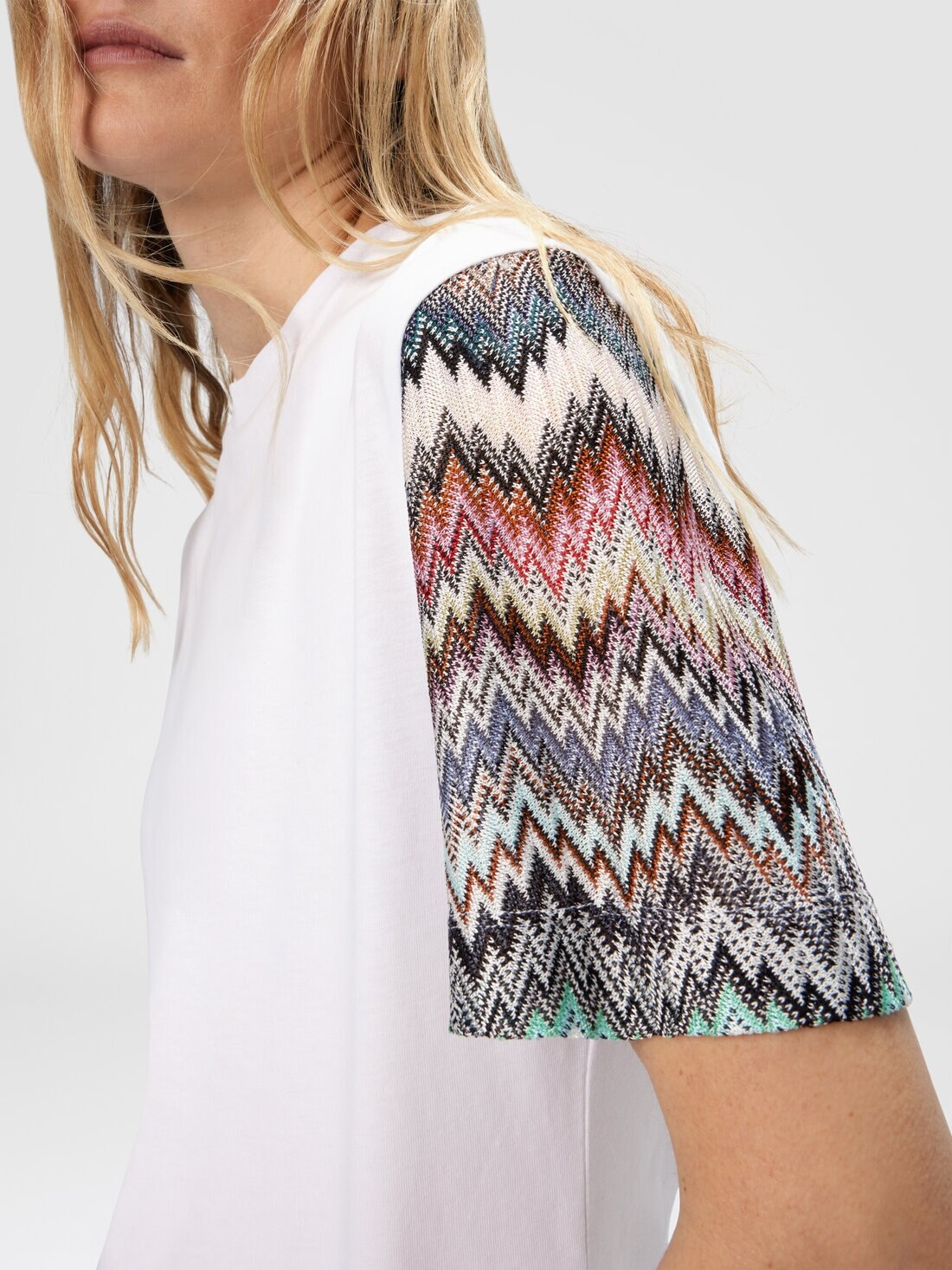 Short Sleeve T-Shirt with Snake Pattern Insert - 5