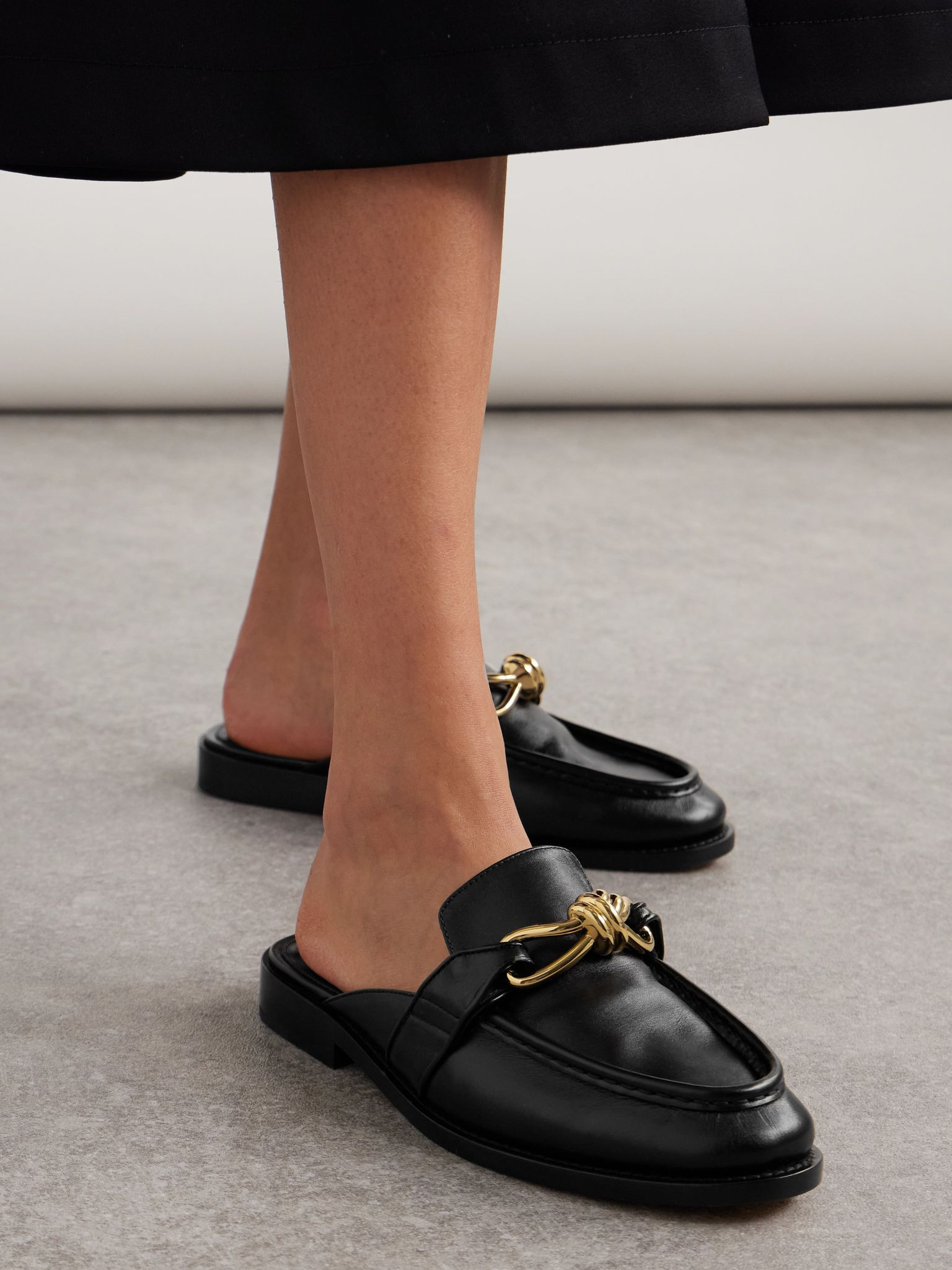 Astaire embellished leather slippers Black - 2