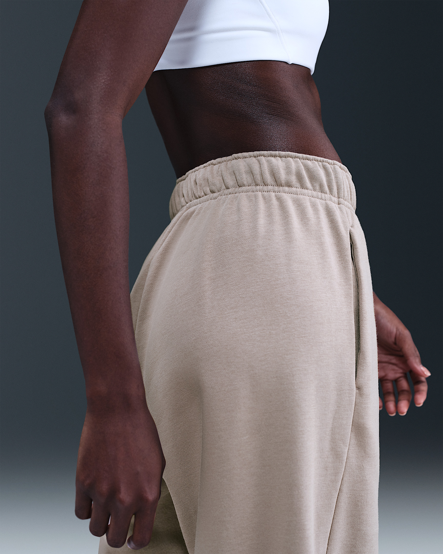 Nike Sportswear Club Fleece Women's Mid-Rise Oversized Sweatpants - 3