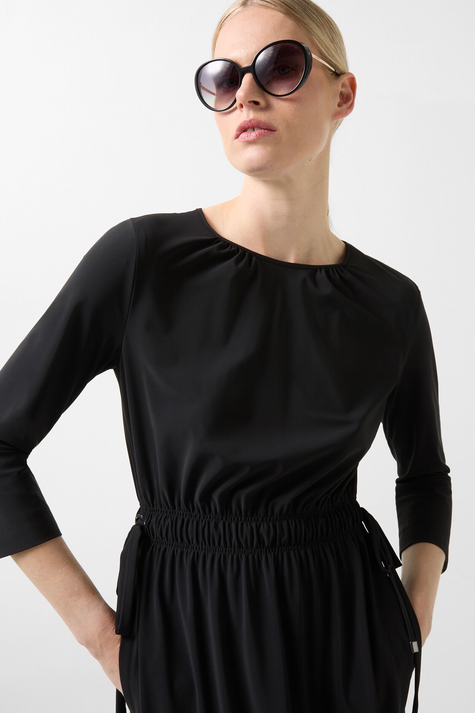 Shirley Dress in Black - 4