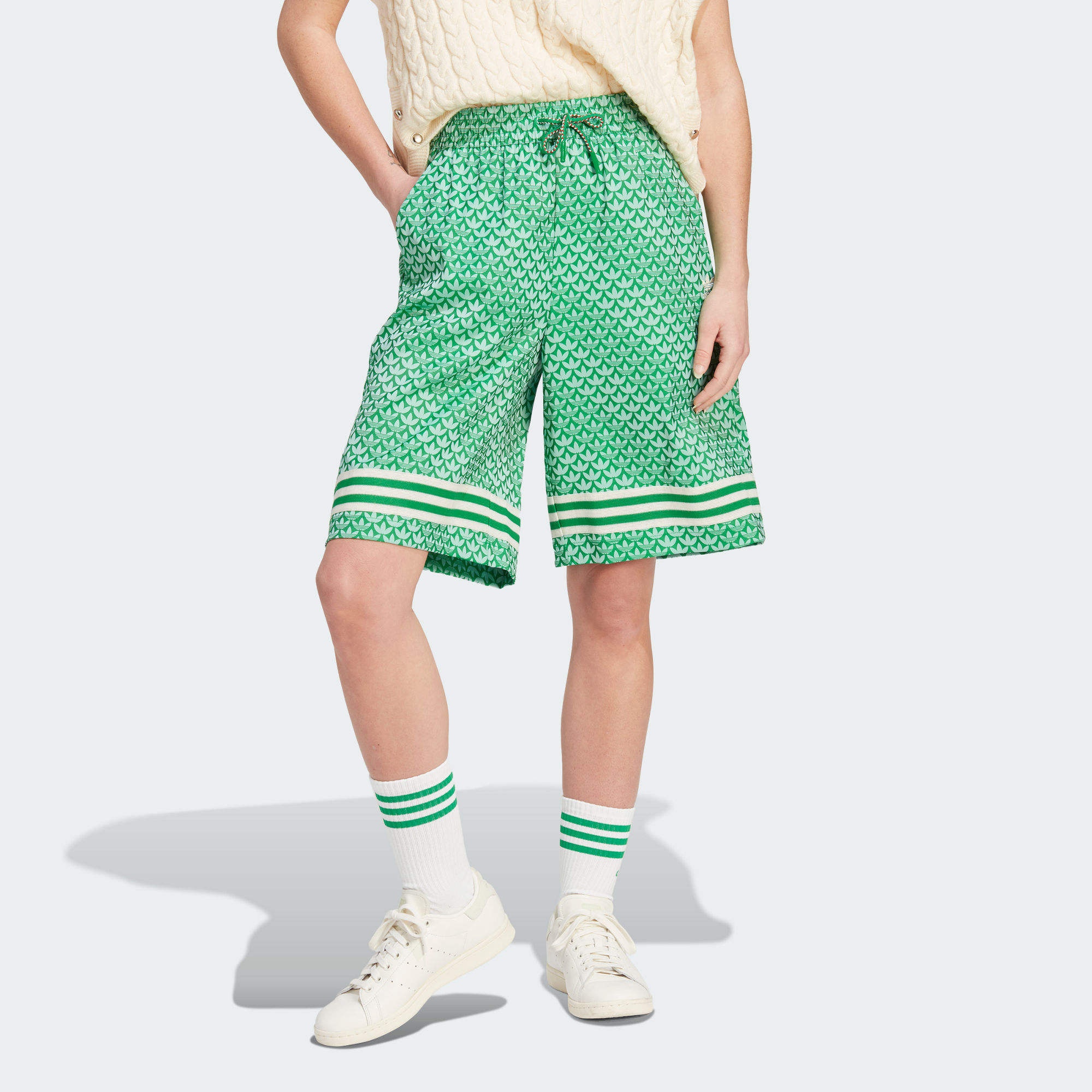 (WMNS) adidas originals SS23 adicolor 70s Logo Short 'Green' IK7881 - 2