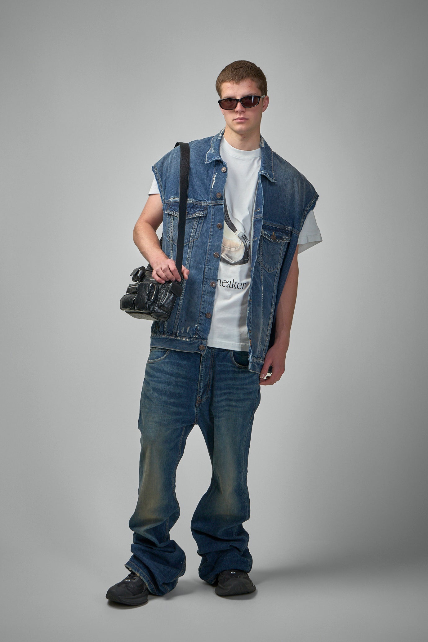 Sleeveless Jacket - 2