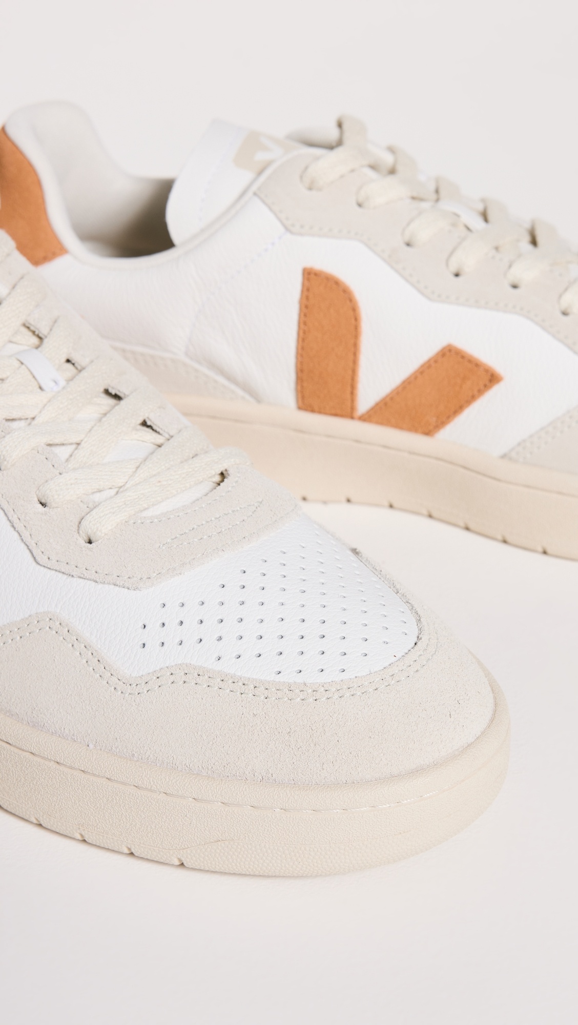 V-90 Sneakers - 4