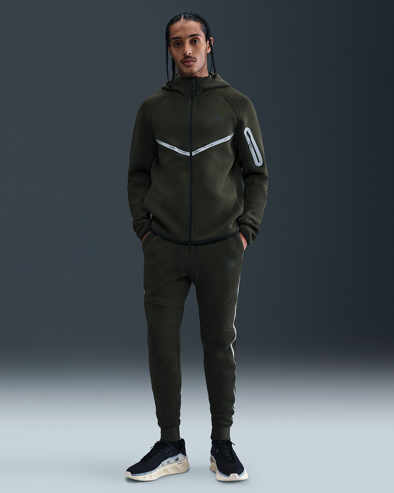 Nike Tech Men's Fleece Joggers with Reflective Accents 1