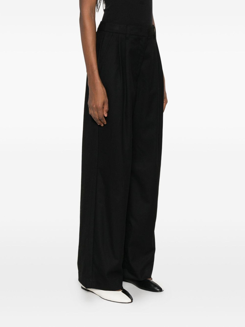 pleated trousers 3