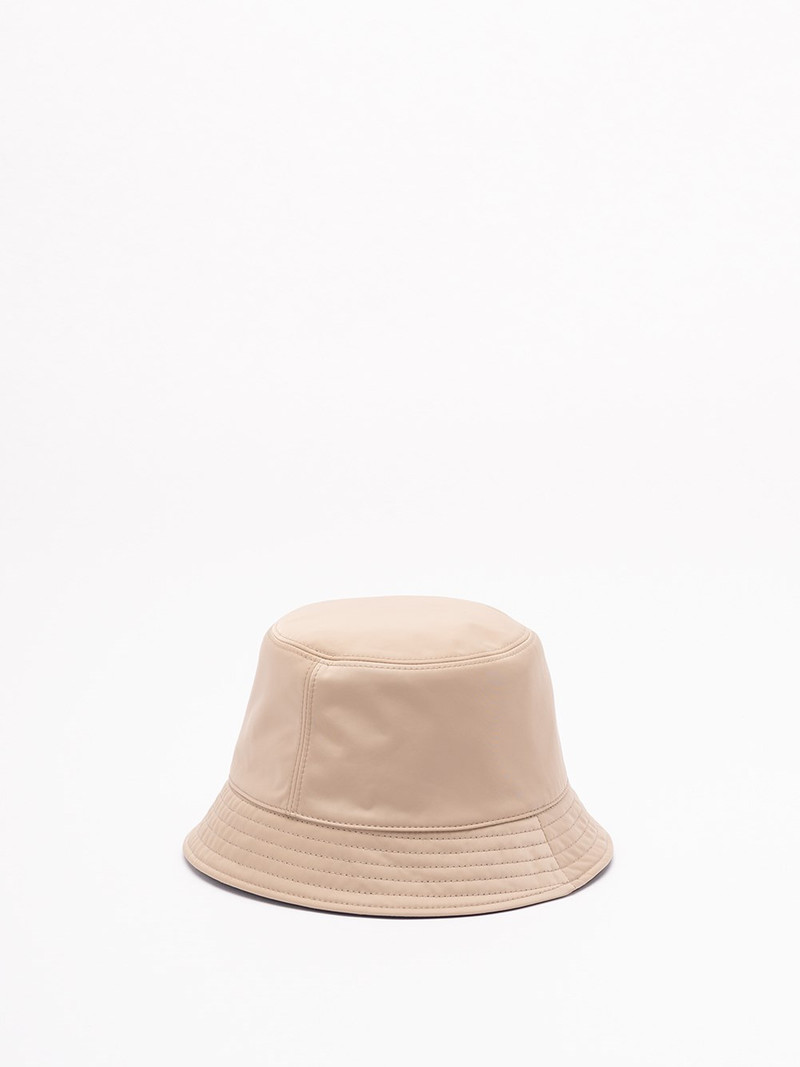 Moncler Bucket Hat outlook