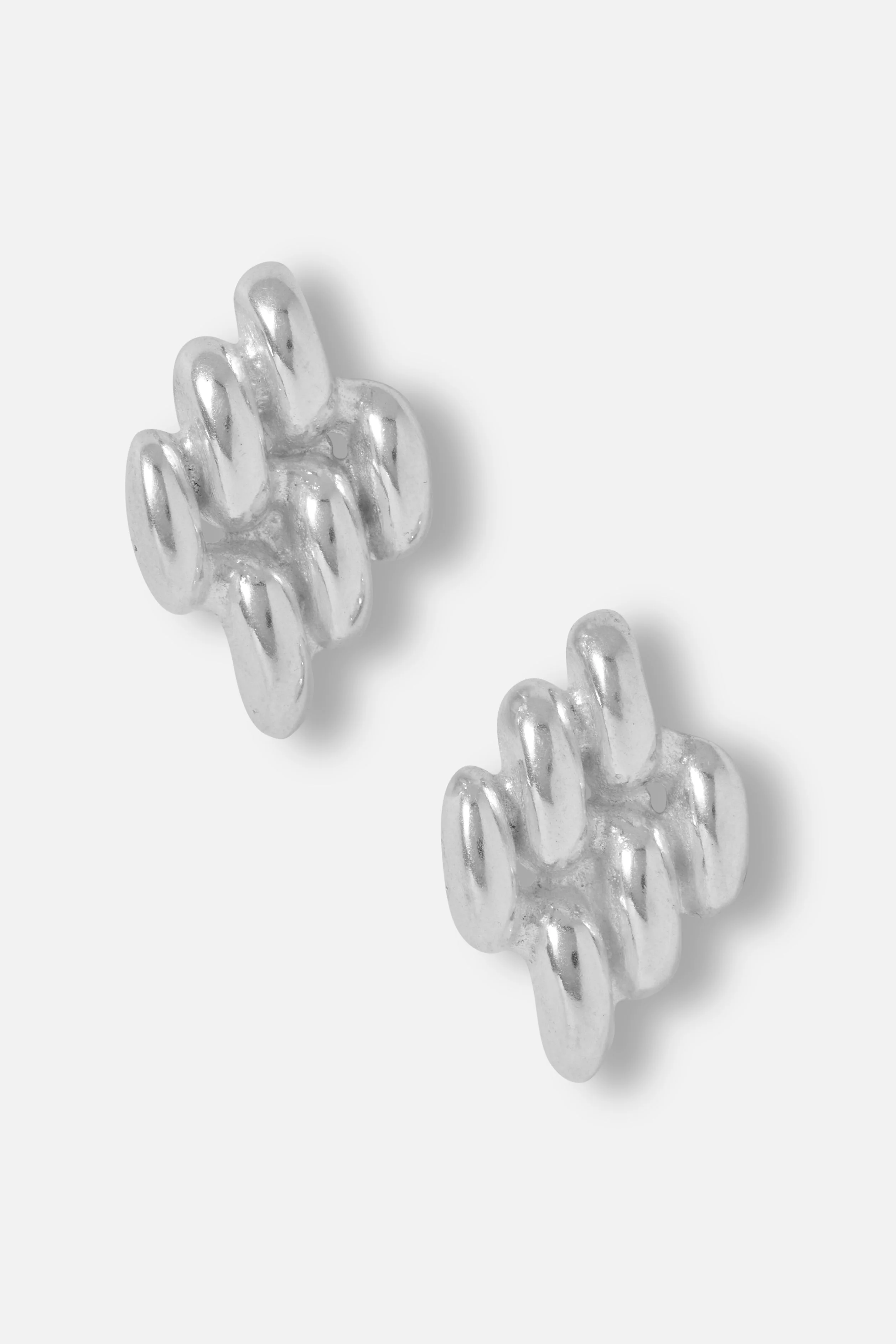 Mini Chain Link Earrings In Silver - 1