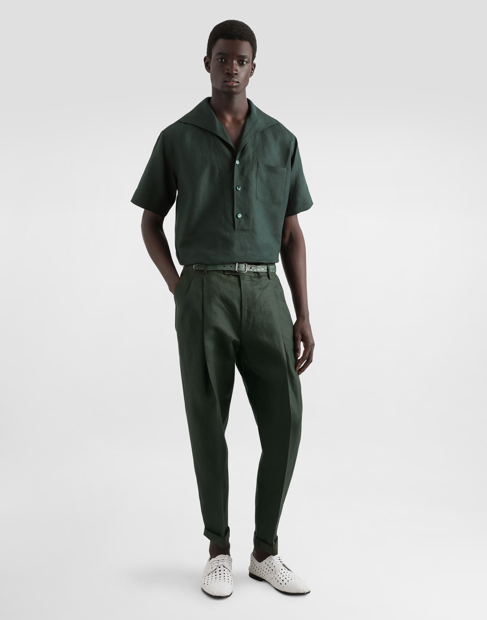 Three-button short-sleeved linen shirt - 2