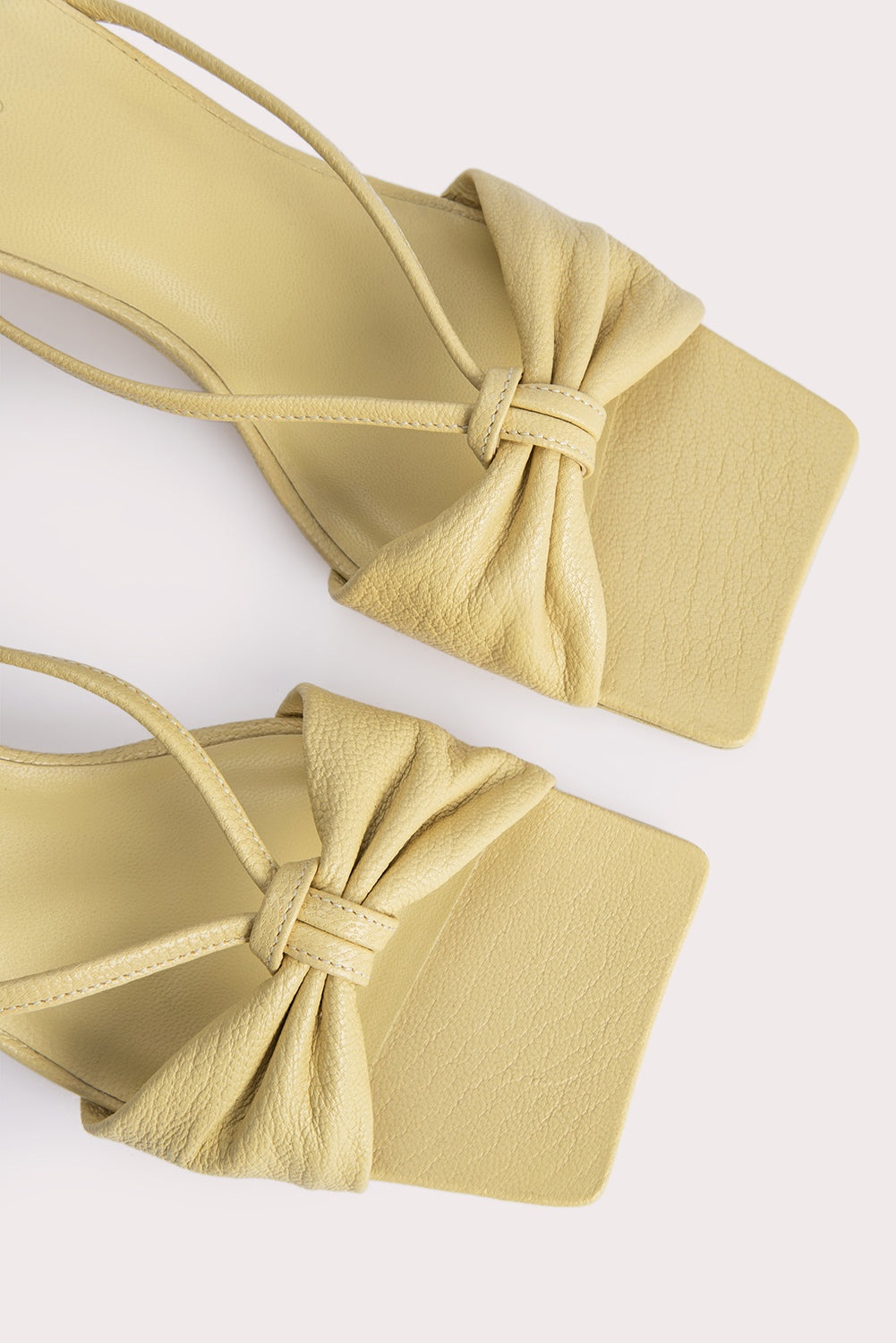Freya Vanilla Grained Leather - 4