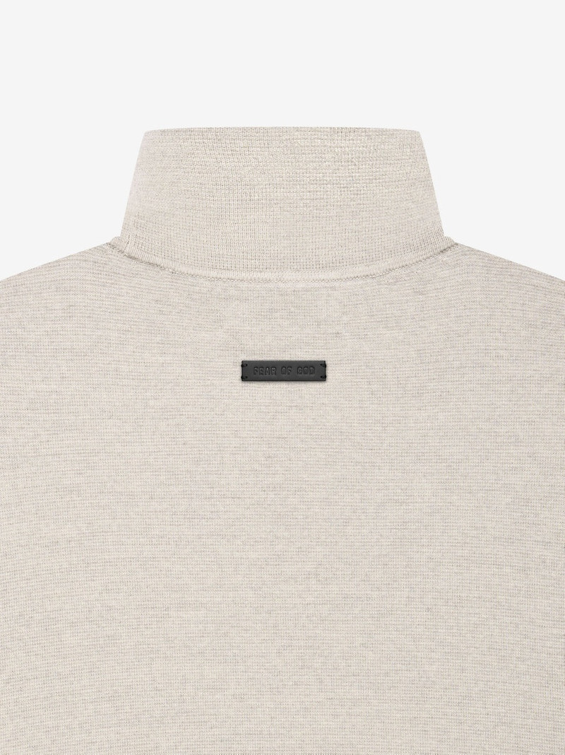 Lightweight Merino Turtleneck 4