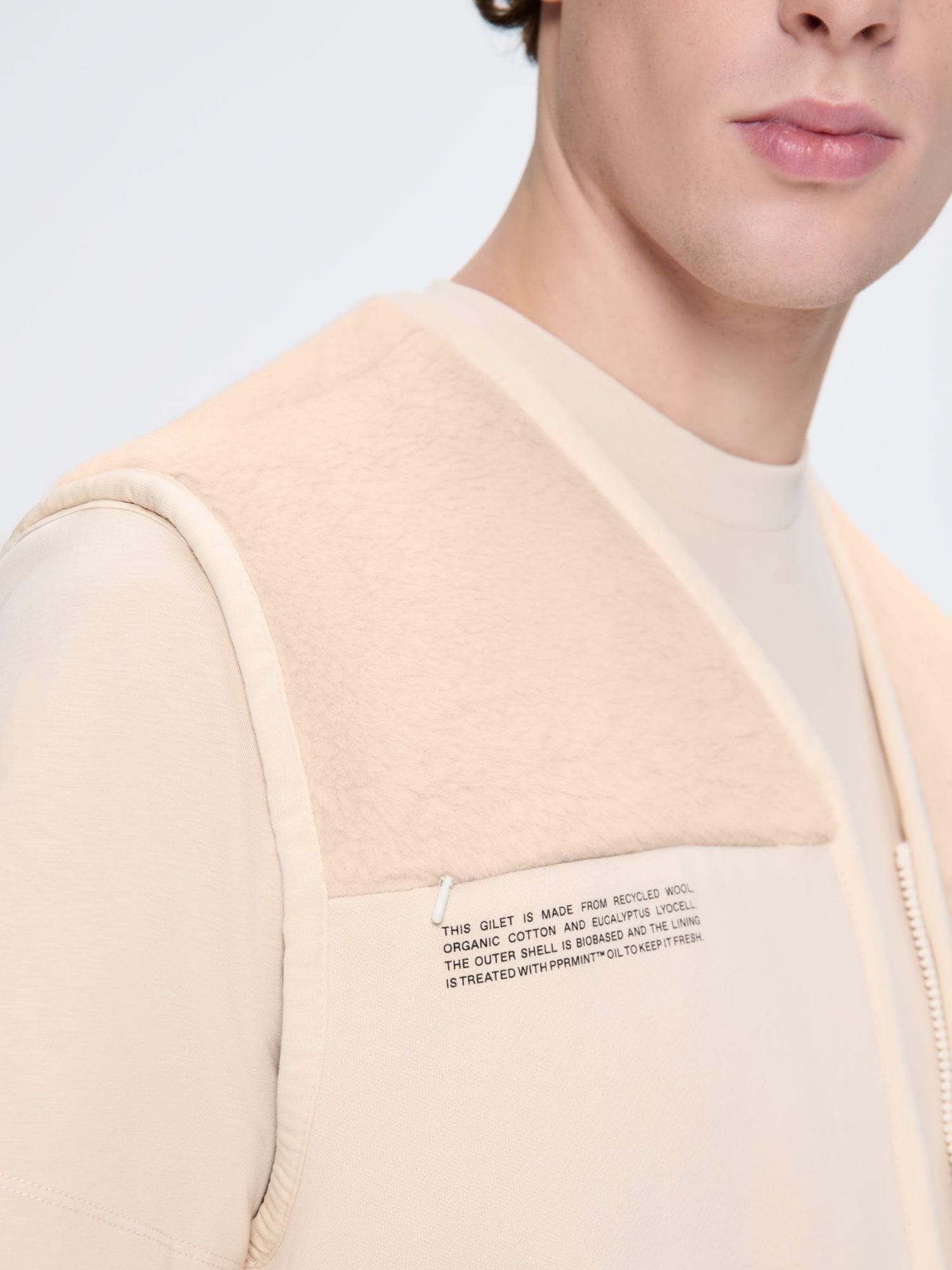 Mens Recycled Wool Fleece Gilet - Sand - 4