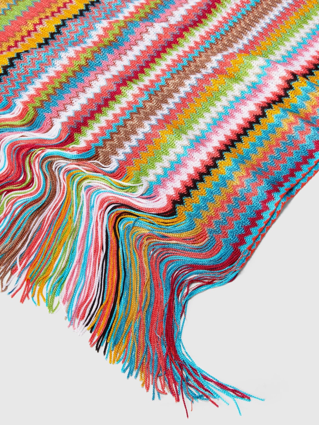 100% viscose scarf with zigzag pattern and fringes - 2