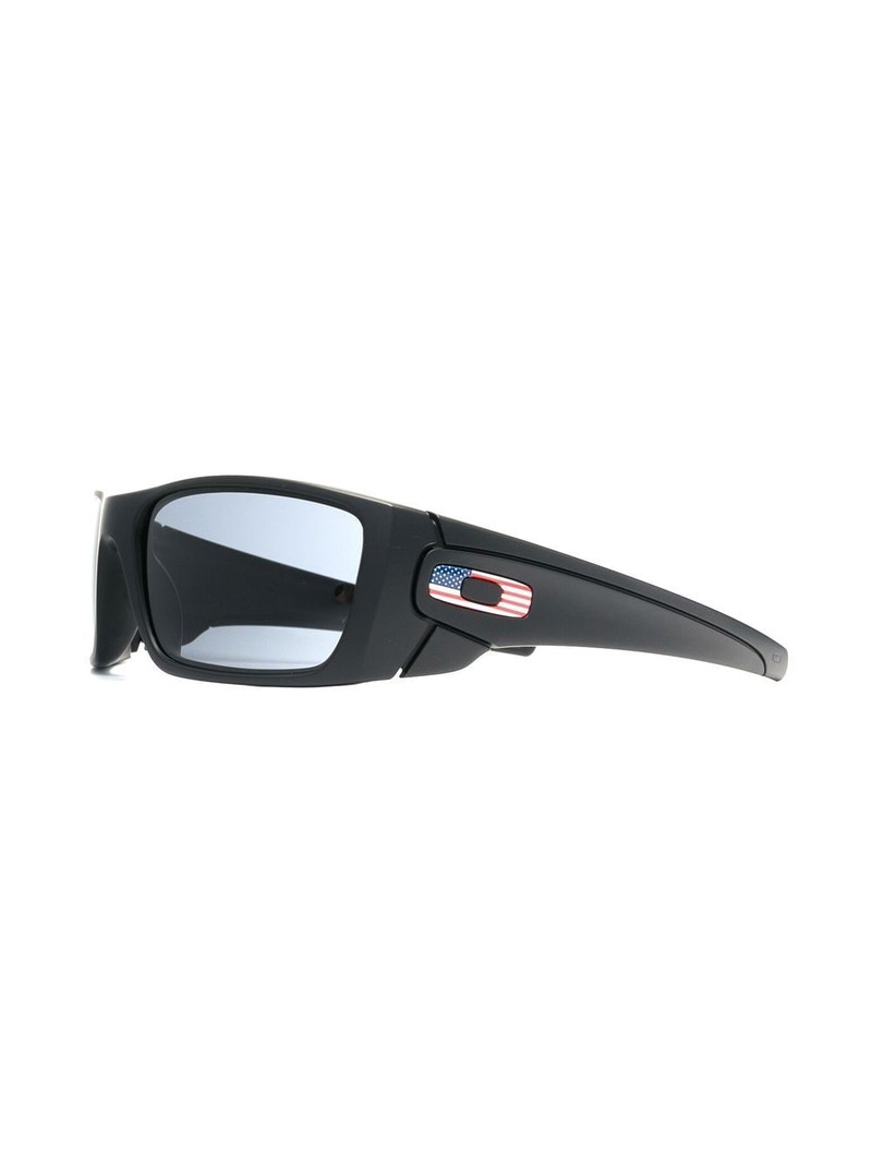 OAKLEY logo-plaque sunglasses outlook