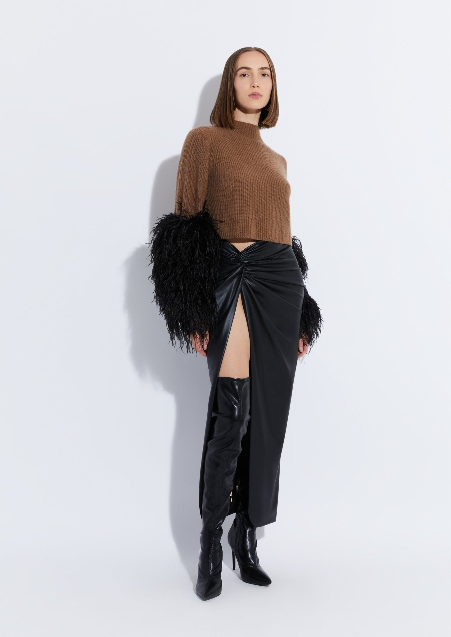 Cashmere Silk Cropped Raglan Sweater With Feathers - 2