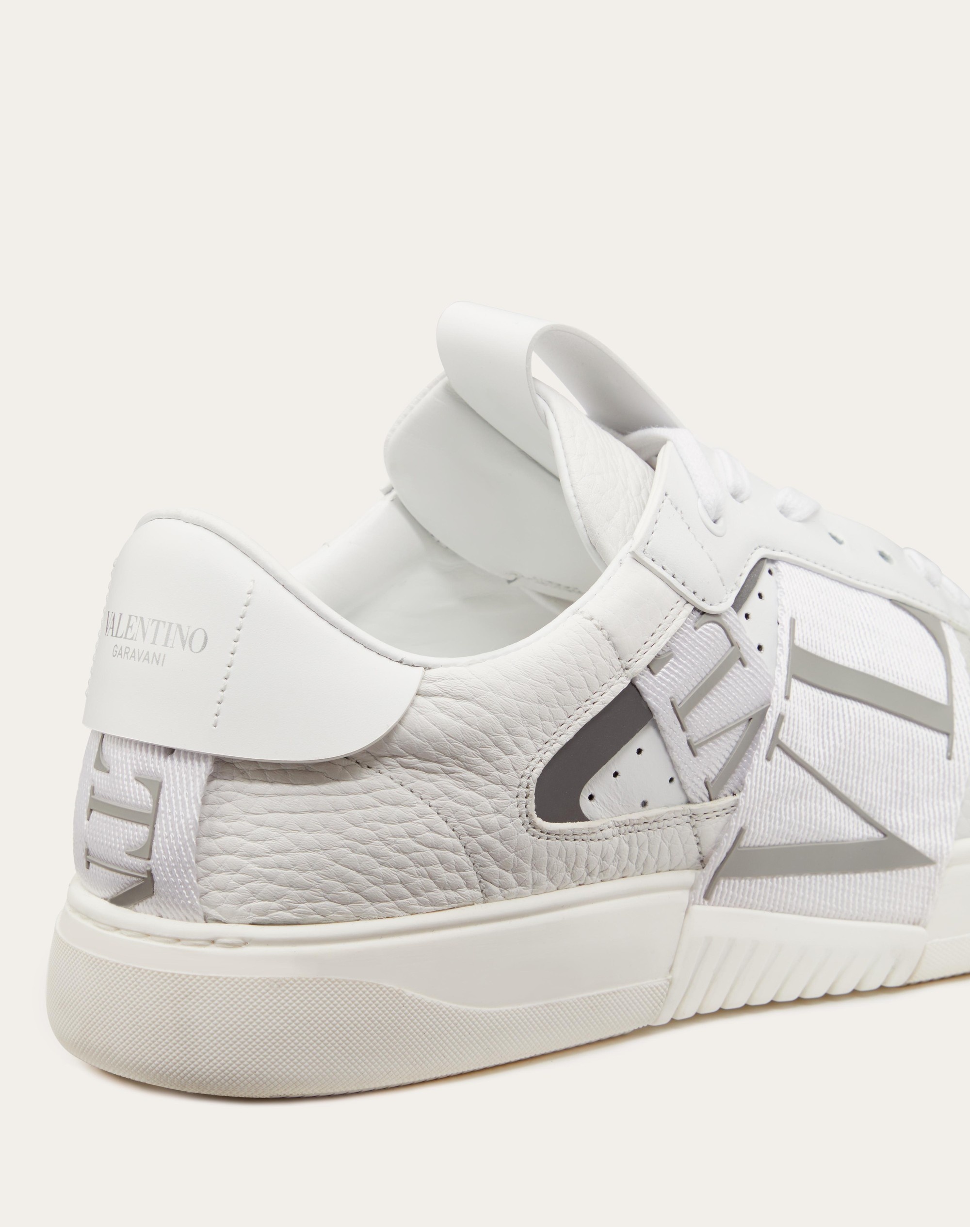 LOW-TOP CALFSKIN VL7N SNEAKER WITH BANDS - 5