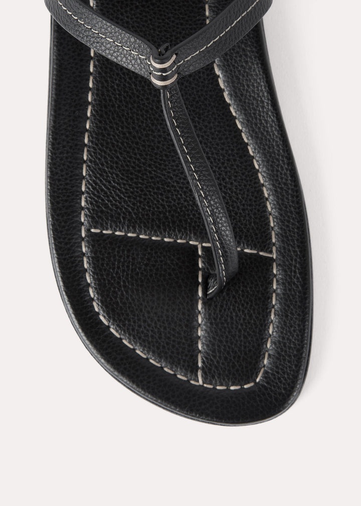 【TOTEME】　T-Strap Sandal Totême The t-strap sandal black grain | REVERSIBLE