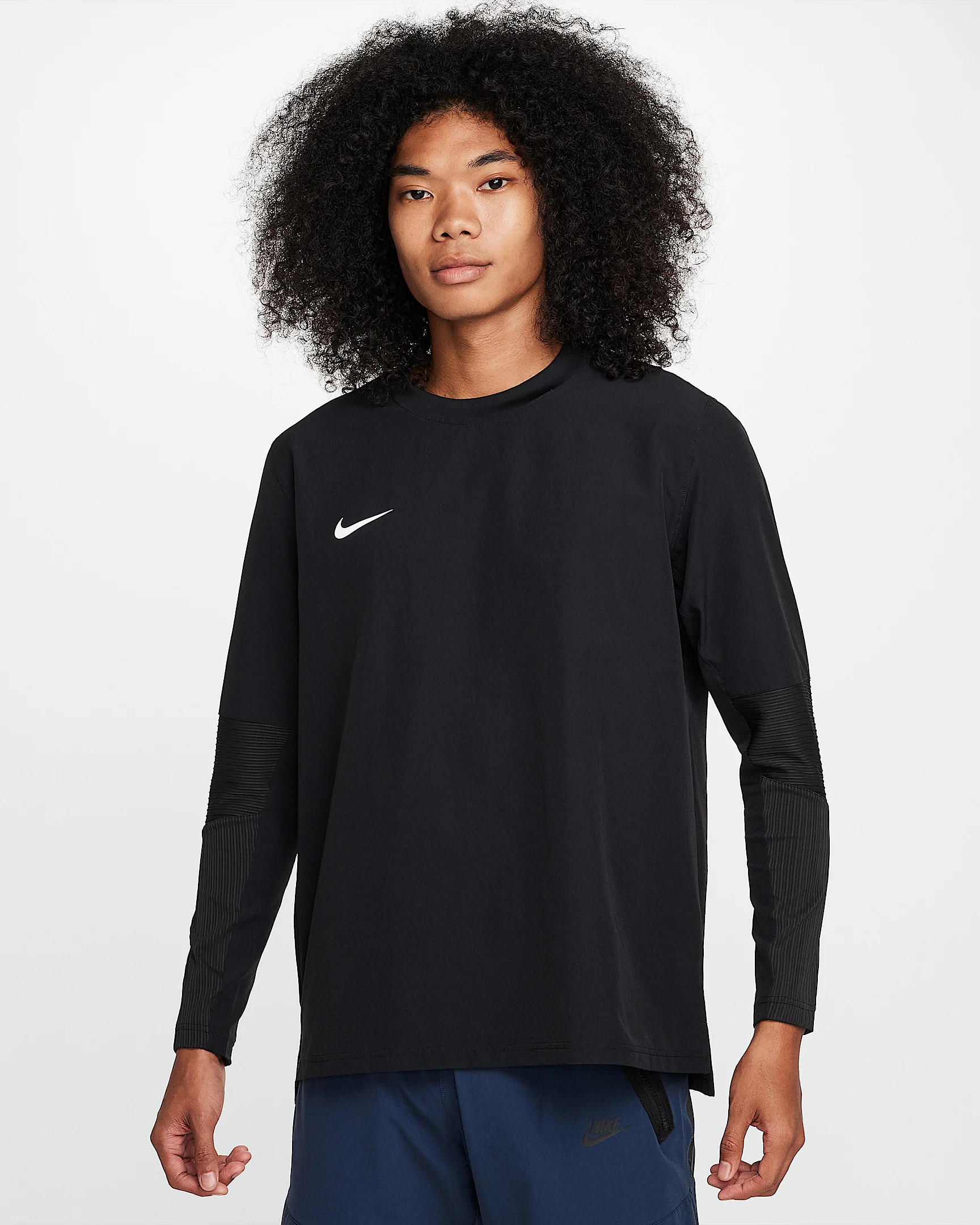 Nike Player Men's Dri-FIT Pullover Crewneck - 1