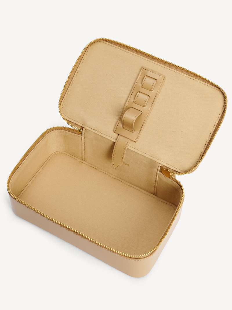 BY MALENE BIRGER Aya cosmetic case outlook