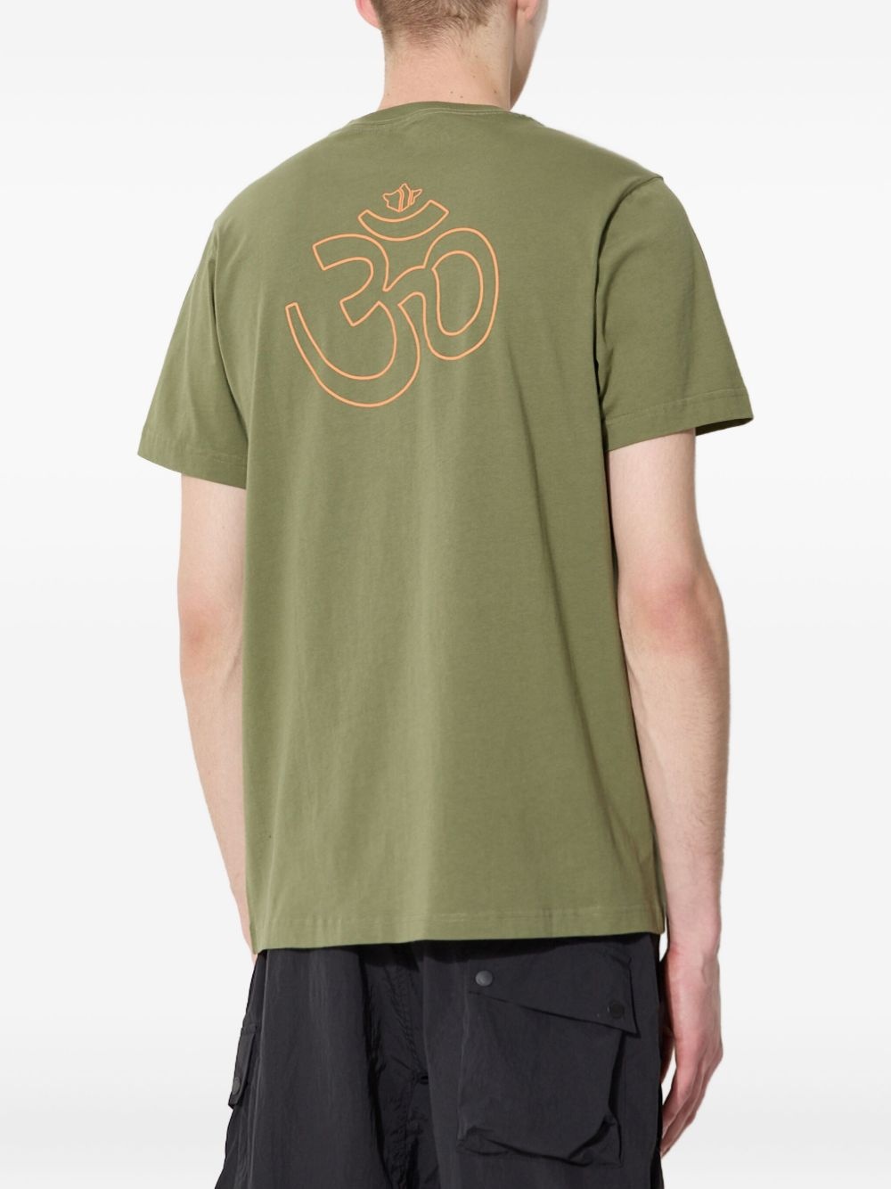 Aum logo-print T-shirt - 4