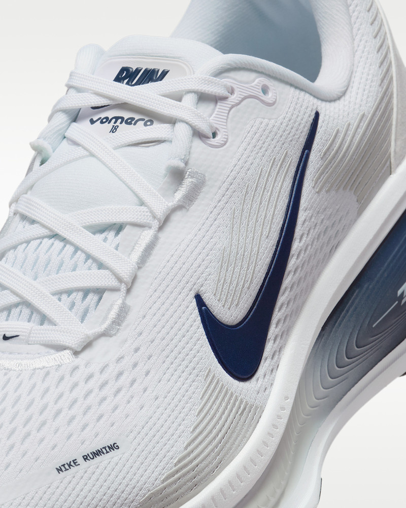 Nike Vomero 18 Women's Road Running Shoes 7