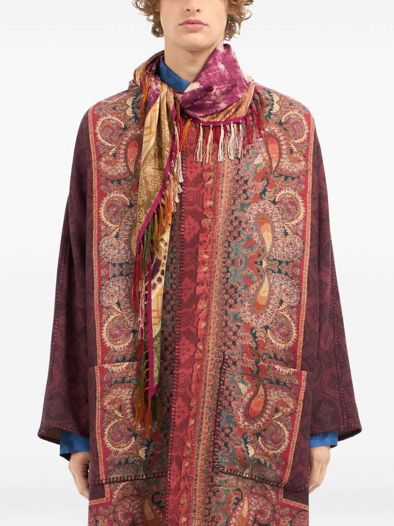 geometric-pattern fringed-edges scarf 3