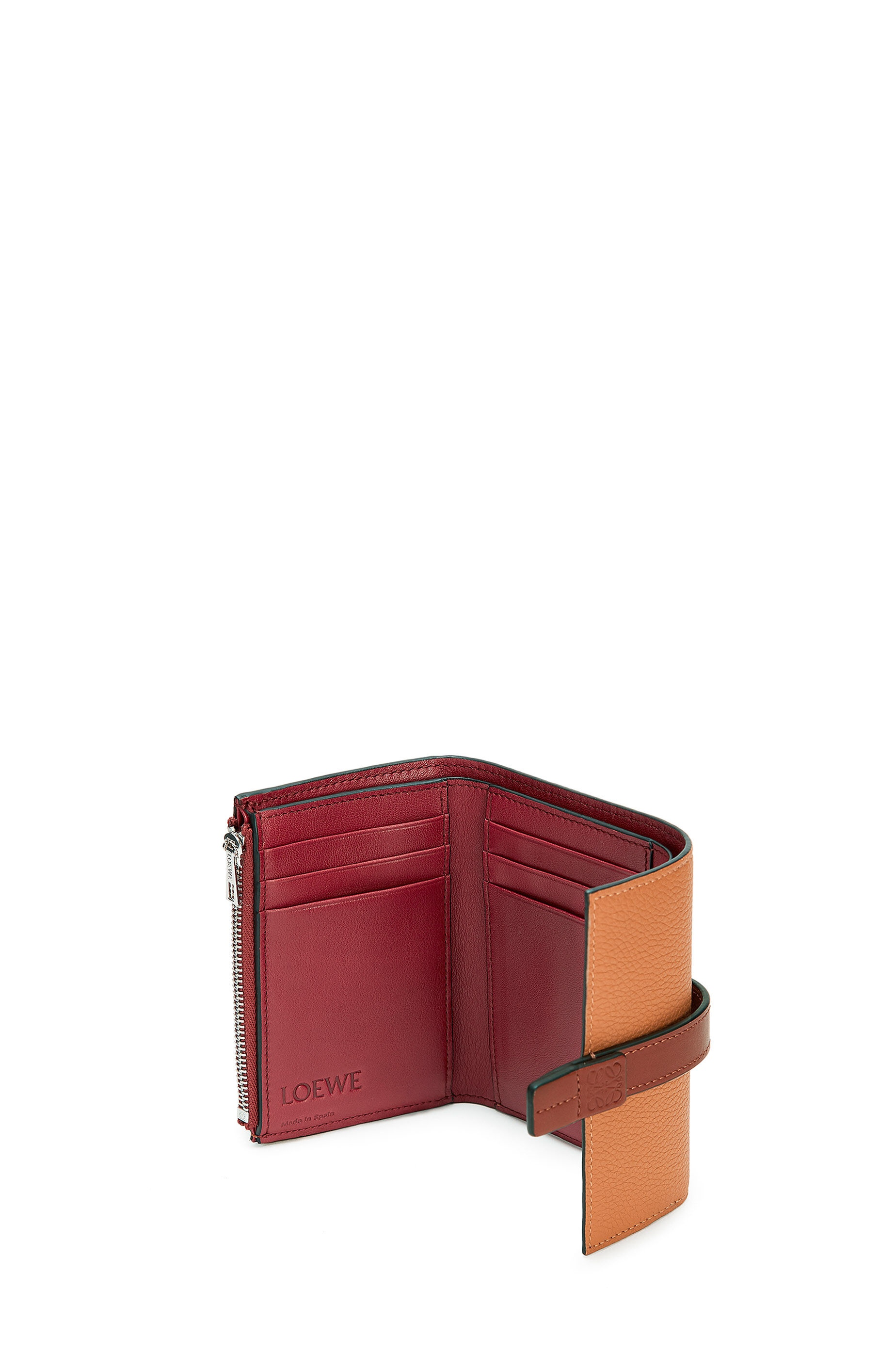 Small vertical wallet in soft grained calfskin - 3