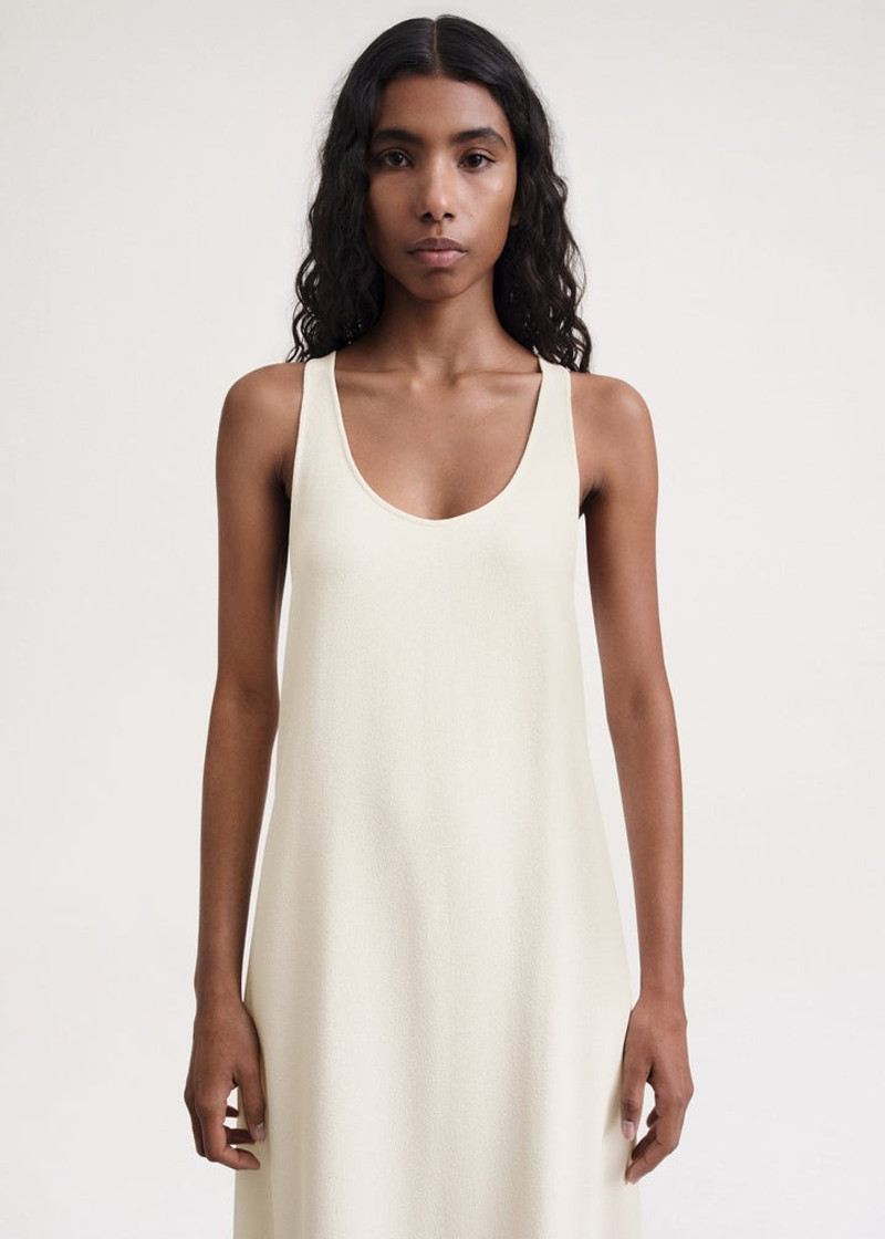 Scoop-neck sablé dress macadamia 5