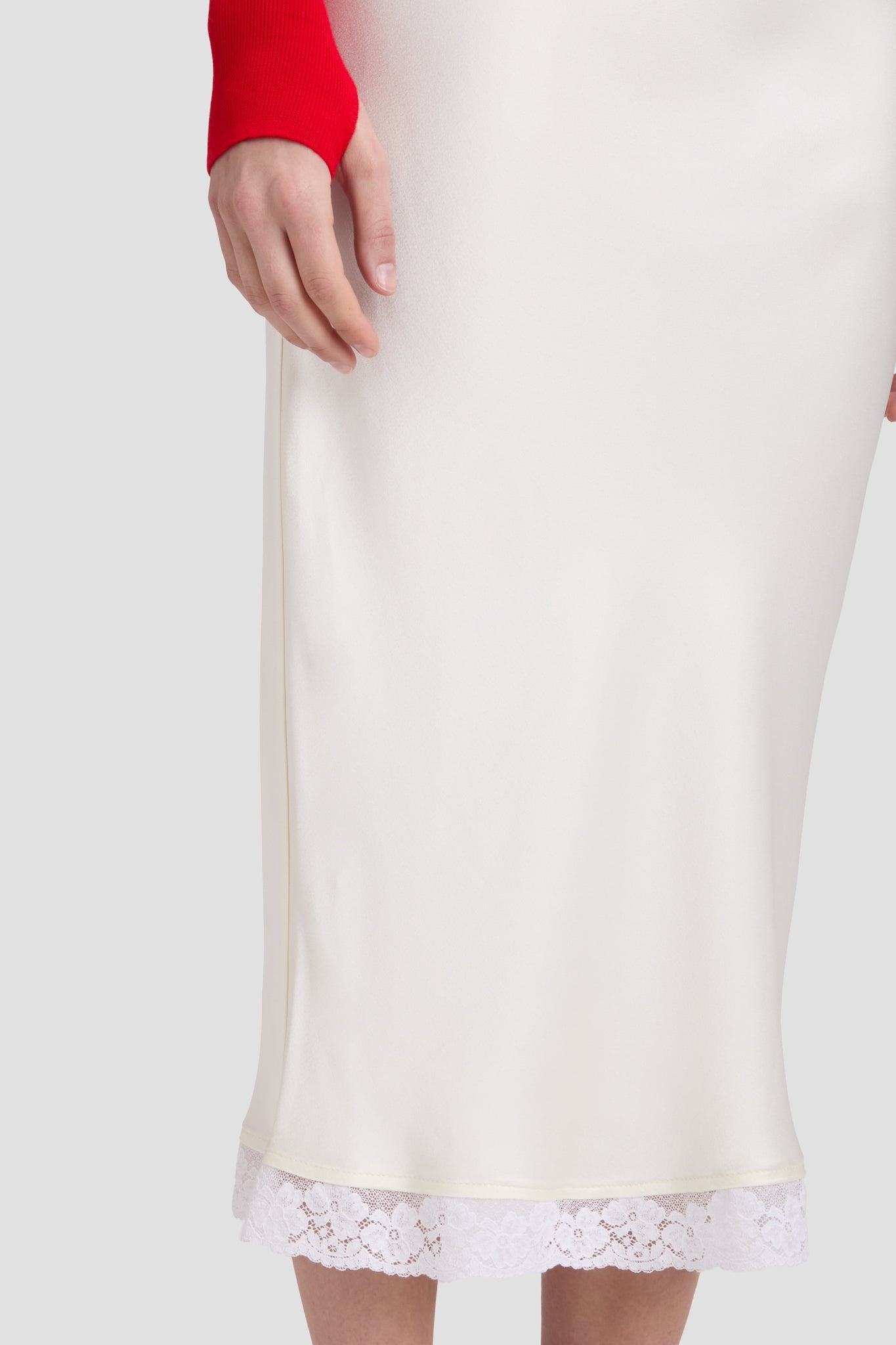 Lace Trim Slip Skirt In Ivory - 4