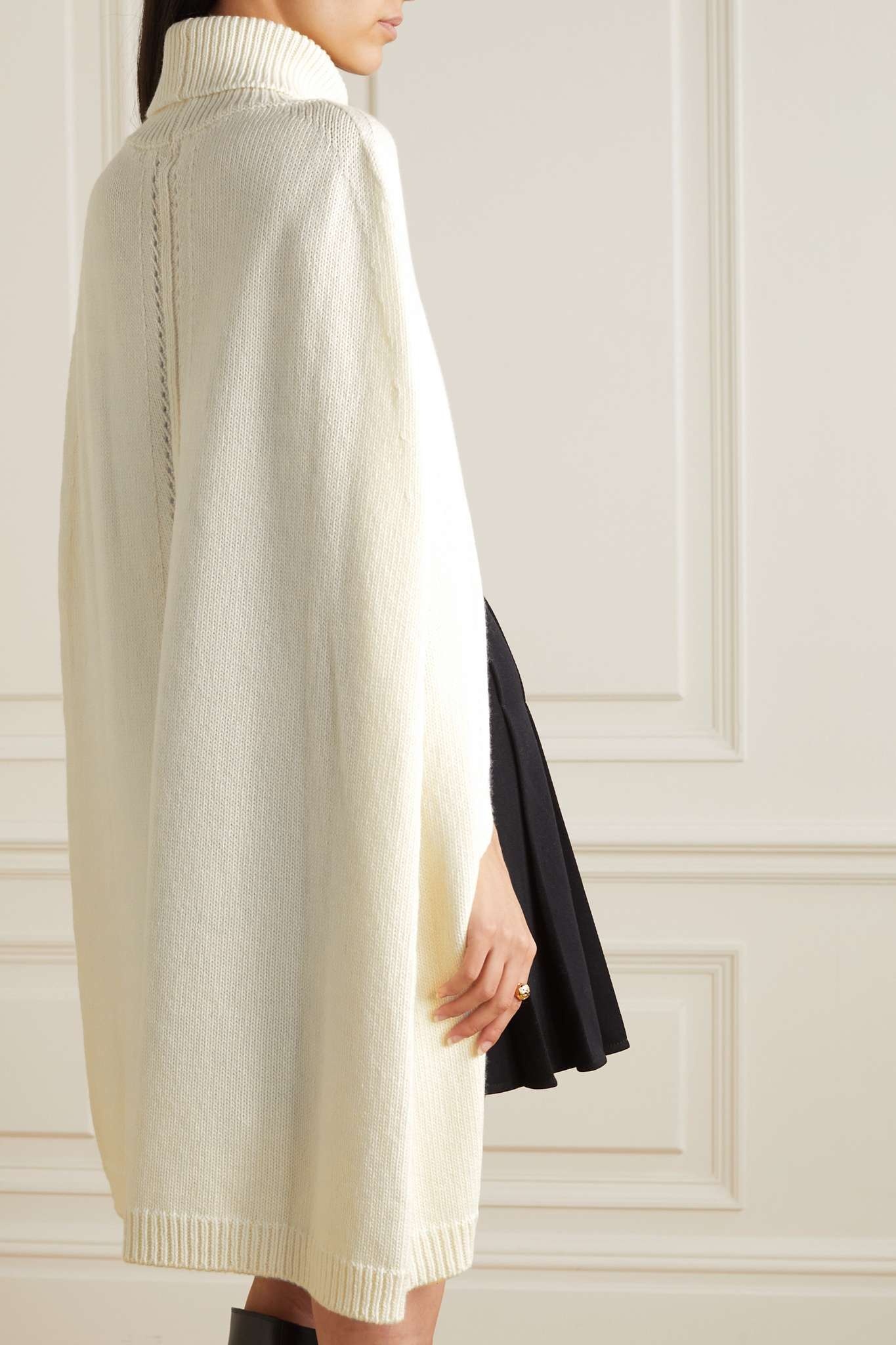 Valentino Garavani embellished wool and cashmere-blend turtleneck cape - 4