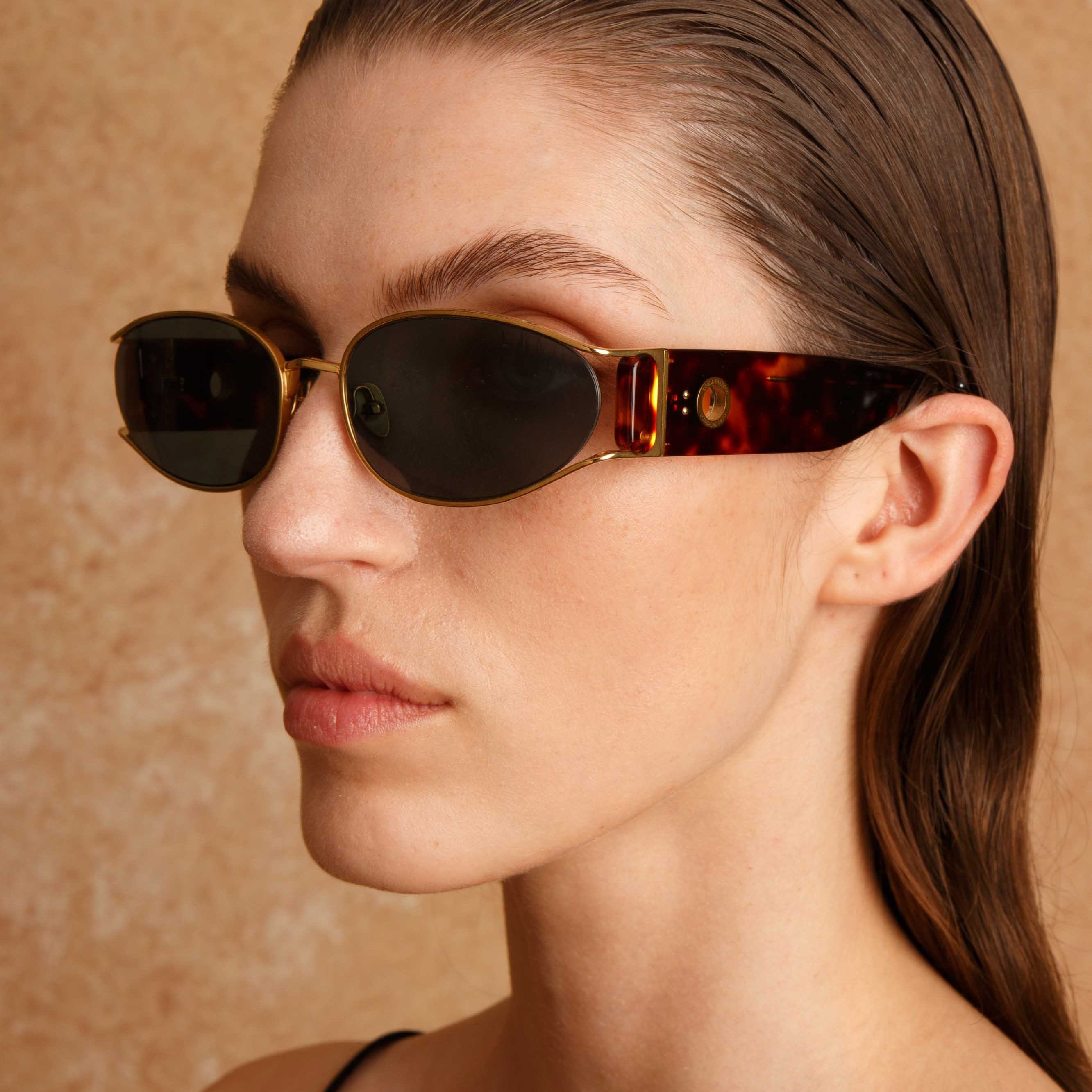 SHELBY CAT EYE SUNGLASSES IN TORTOISESHELL - 2