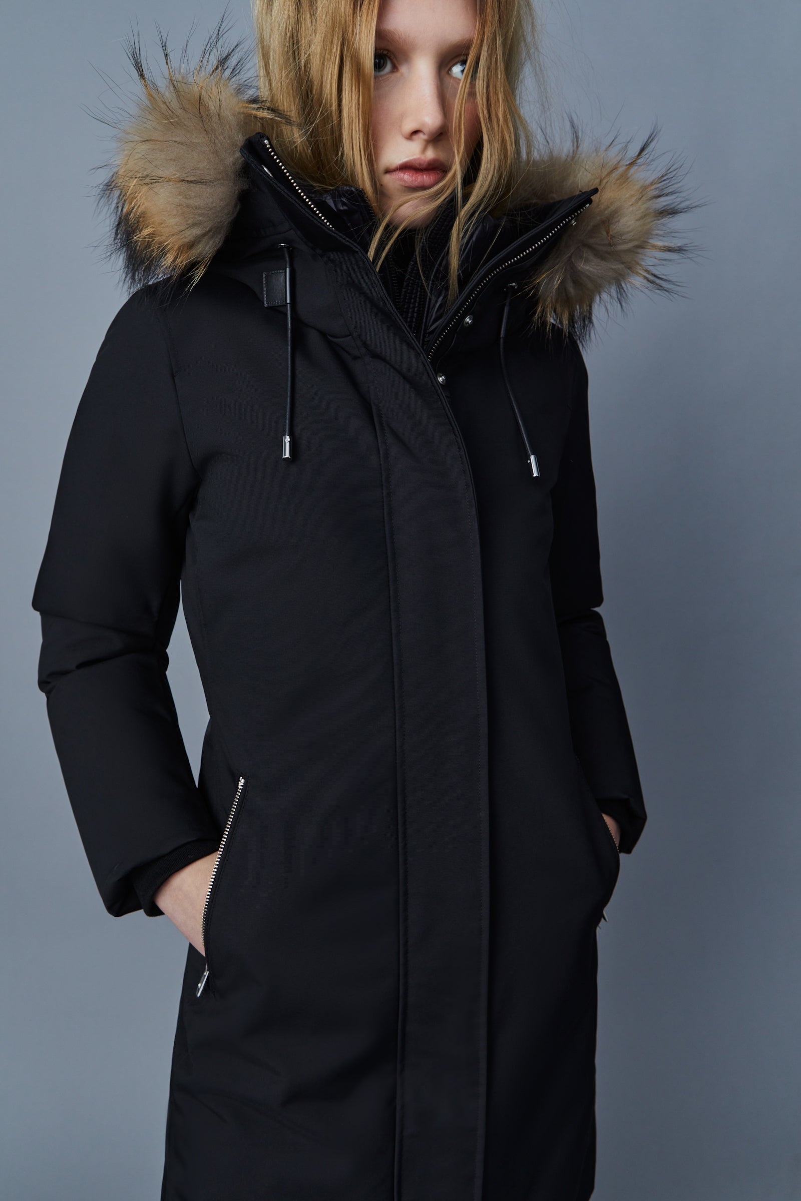 SHILOH 2-IN-1 fitted down coat with removable bib and natural fur - 5