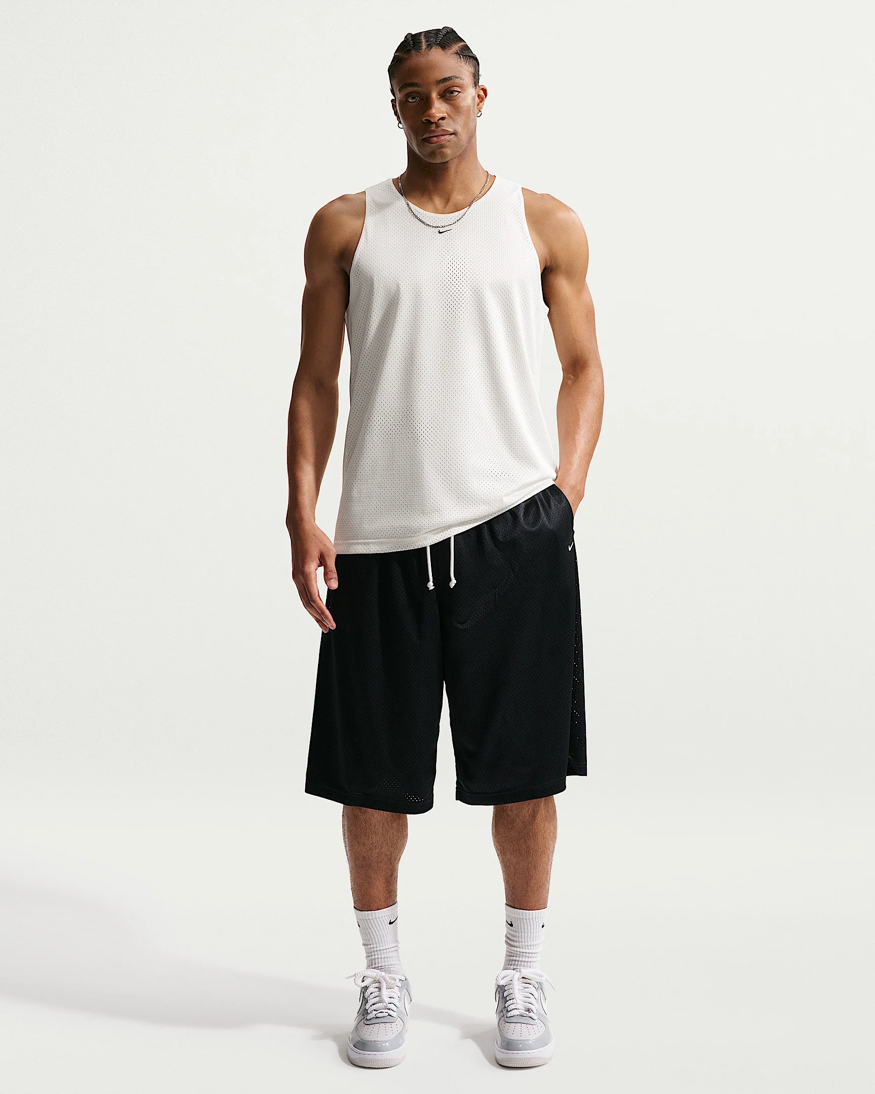Nike Standard Issue Men's Dri-FIT 14" Practice Mesh Basketball Shorts - 1