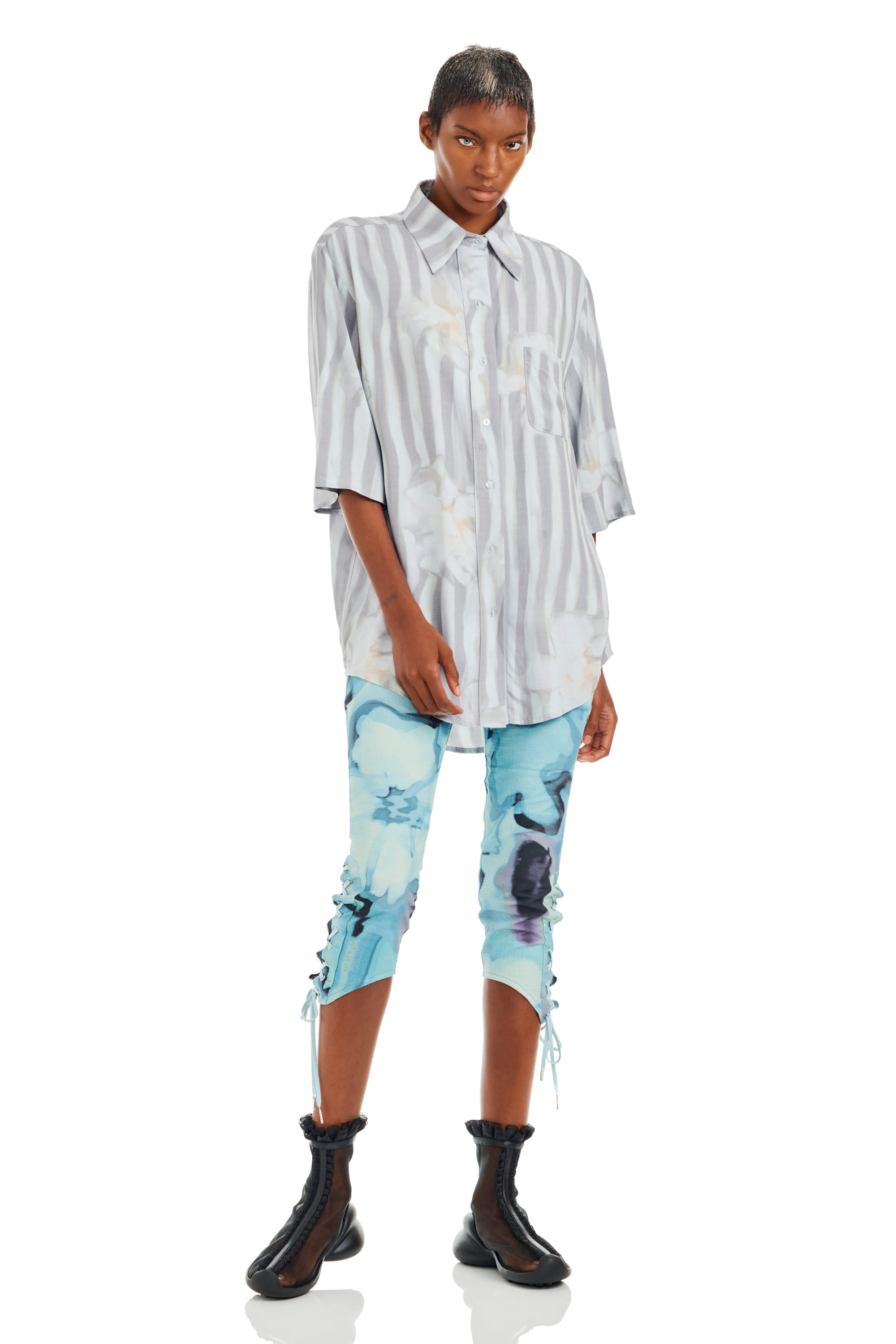 WASHED WAVY NAVY FLOWER STRIPE SUNNY BUTTON UP - 2