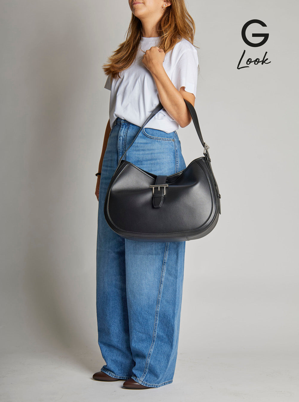 Alexander Mcqueen Women Black Shoulder Bag With Adjustable Shoulder Strap And T Buckle Closure On Th - 6