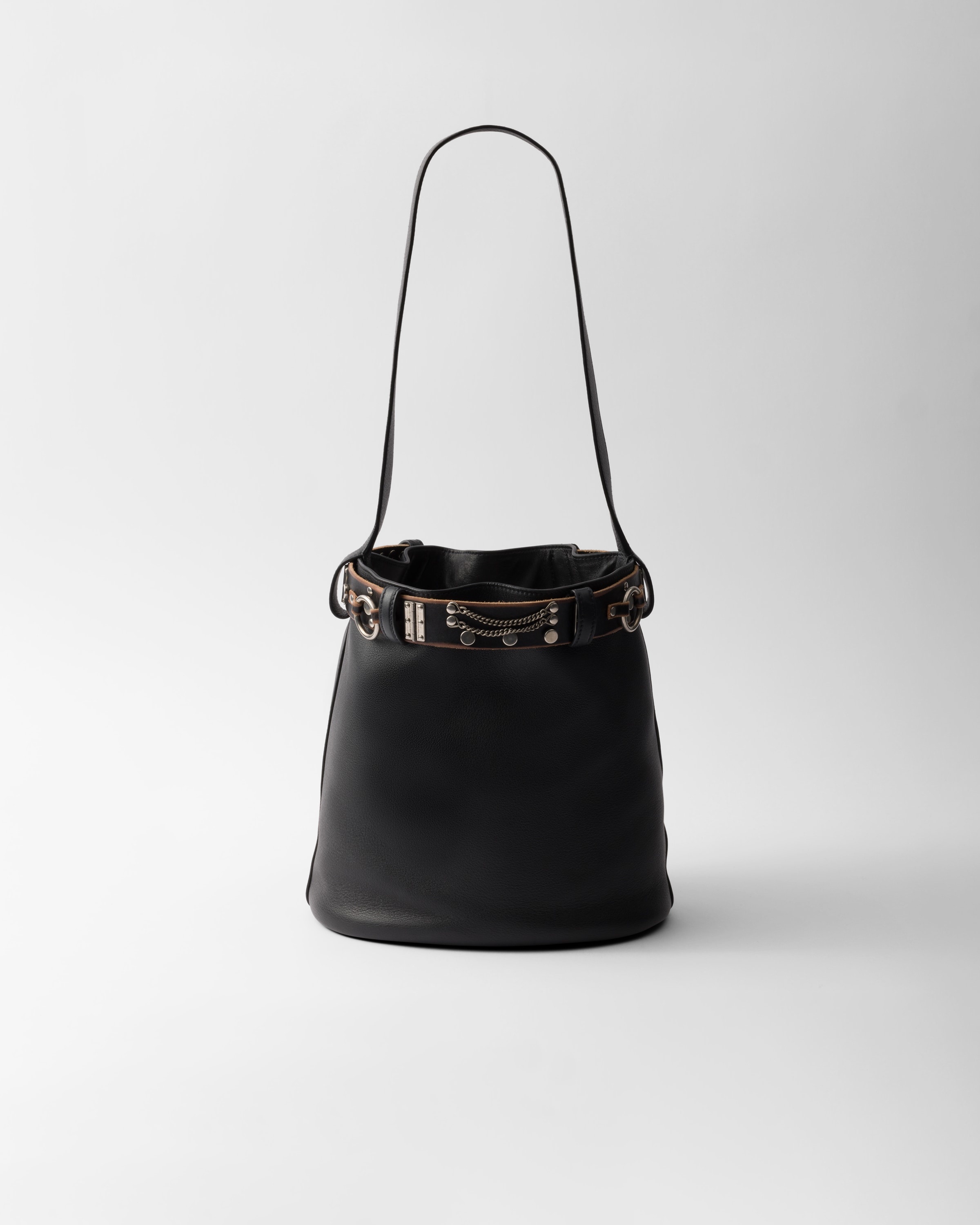 ショルダーバッグ・ポシェット Prada Buckle leather bucket bag with studded belt Caramel/black Prada Buckle Leather Bucket Bag With Studded