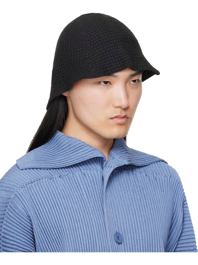 ISSEY MIYAKE Black Crochet Hat outlook