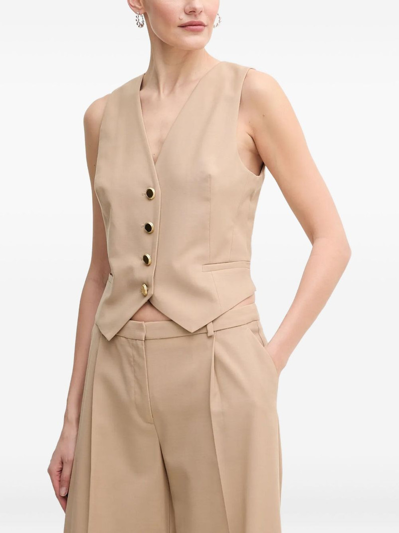 buttoned sleeveless waistcoat 1
