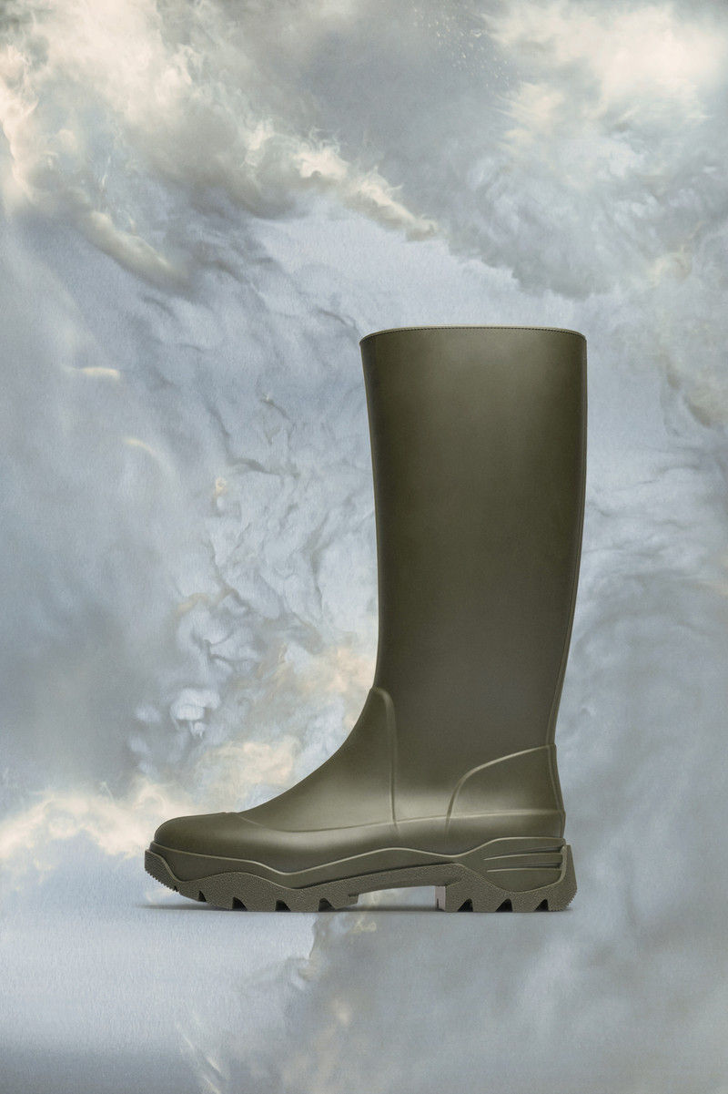 Maison Margiela Tabi rubber boots outlook