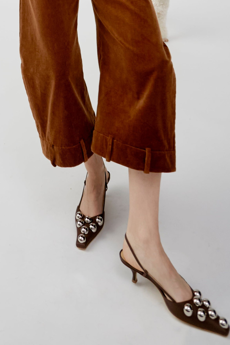 RITA BIG KITTEN HEEL WITH SILVER EMBELLISHMENTS BROWN 4