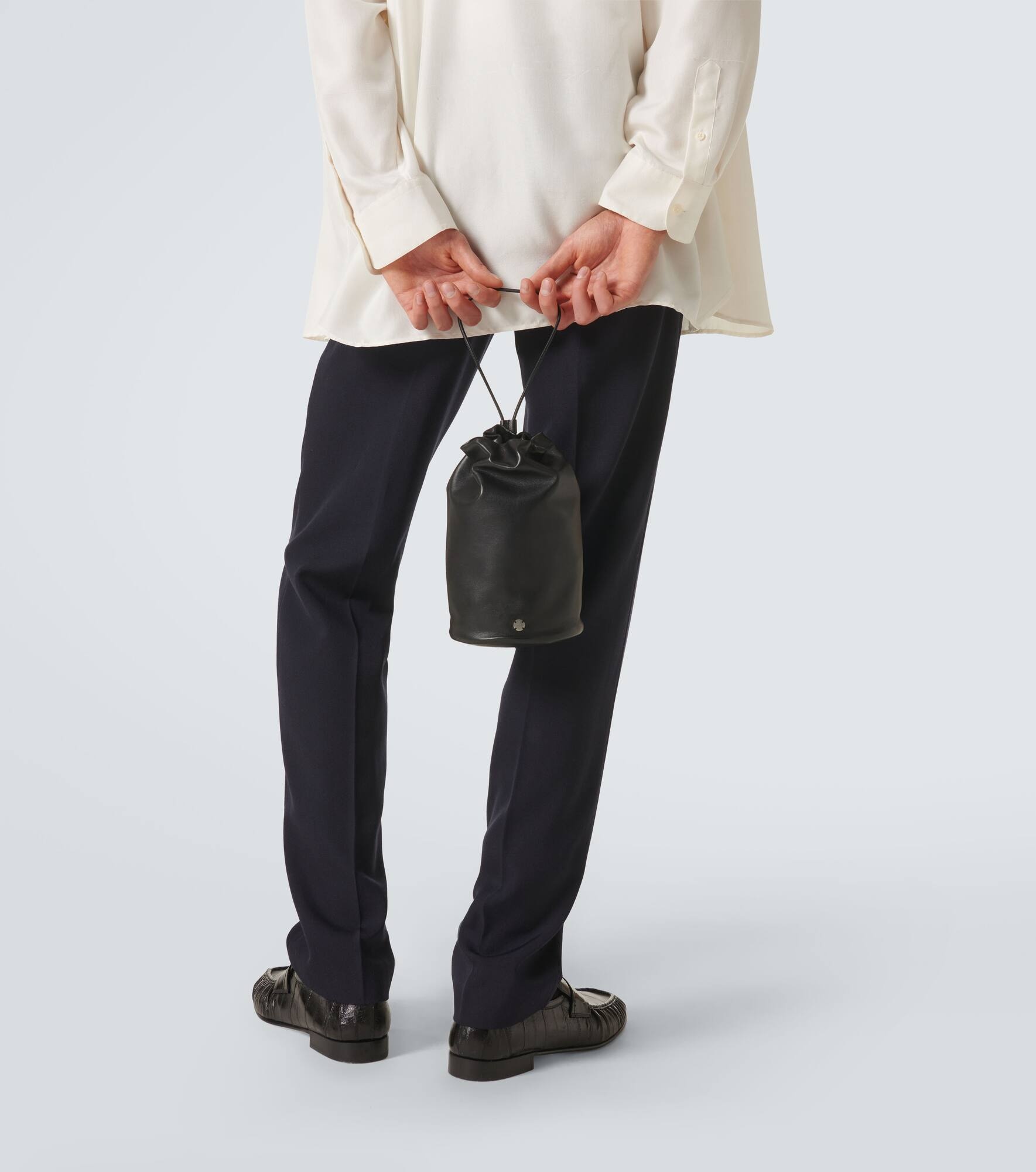 Sporty leather pouch - 2