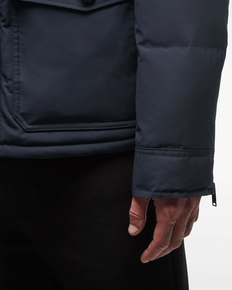 ONYX ROUND ISLAND JACKET 6
