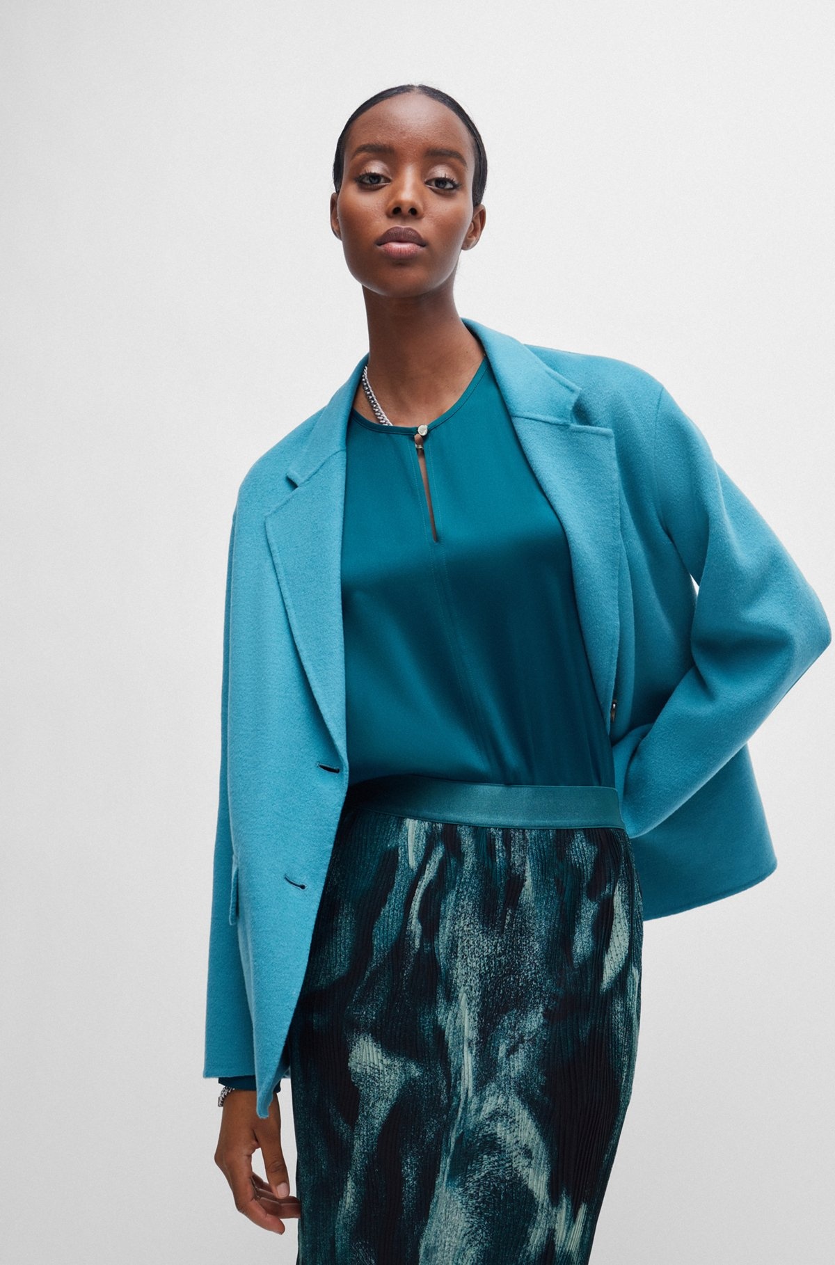 RELAXED-FIT BLOUSE IN STRETCH SILK WITH KEYHOLE CLOSURE - 6