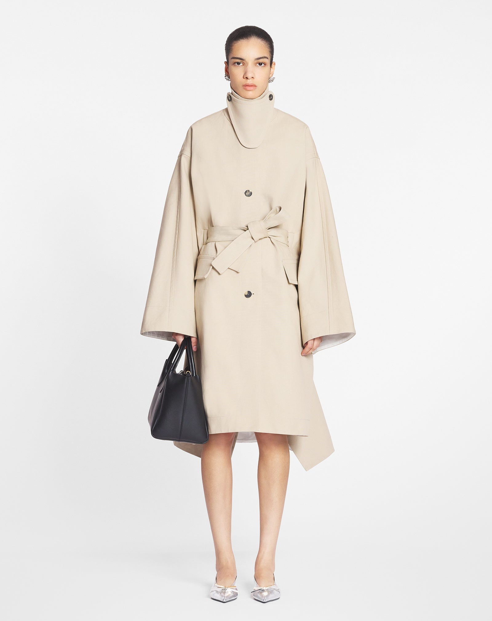 CAPE COAT WITH A COLLAR - 2